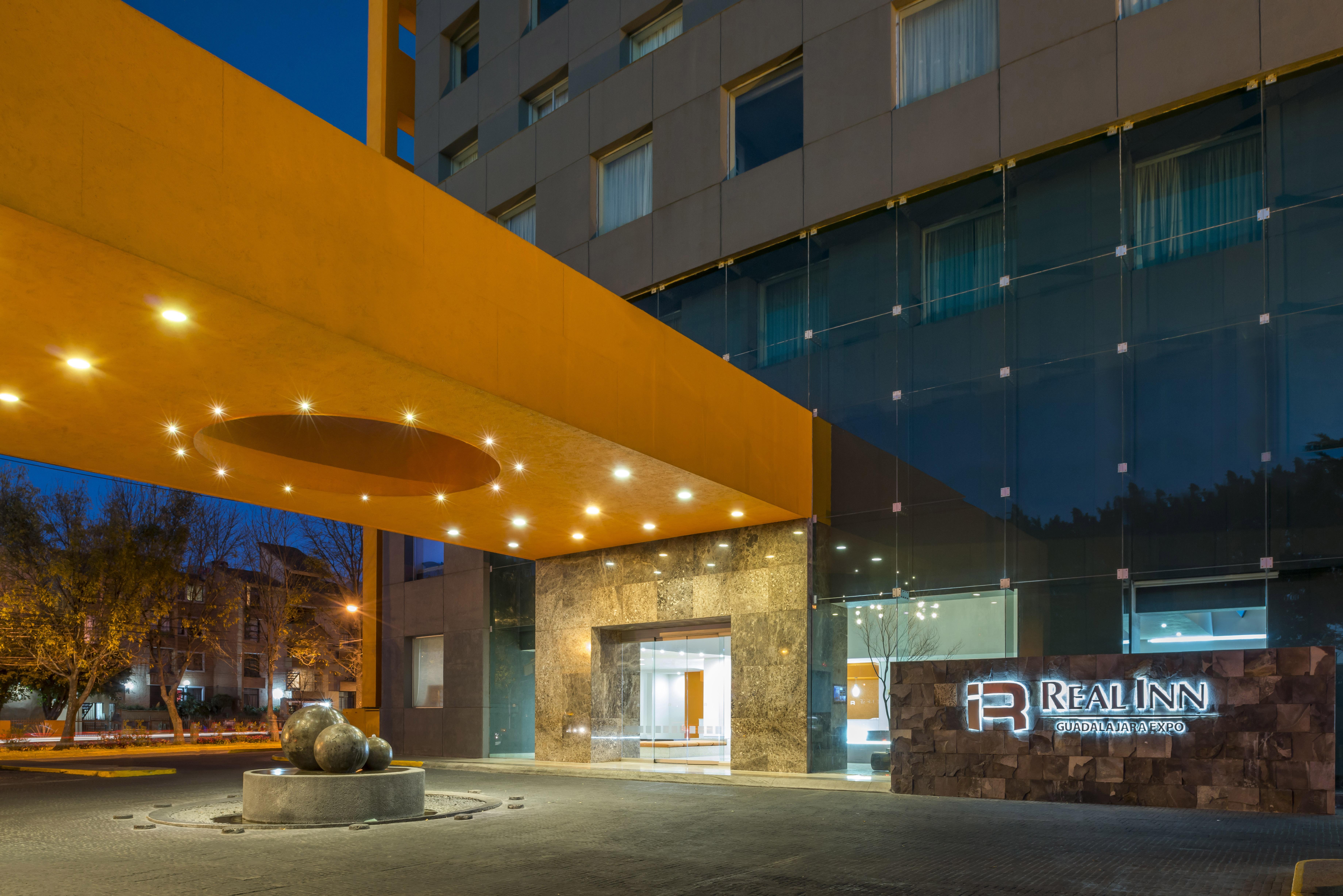 Real Inn Guadalajara Expo Экстерьер фото